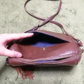 【値下げしました】niko and... オリジナルタッセル付きお財布ショルダーバッグの画像