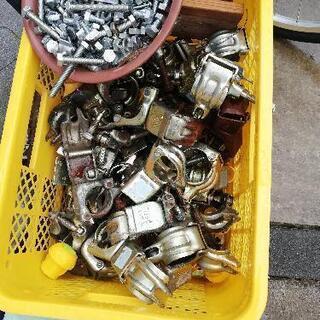 単管 クランプ 垂木 ボンジョイント 小屋 物置 DIY 土留め