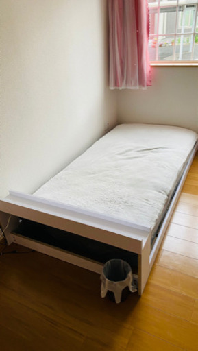 シングルベッド