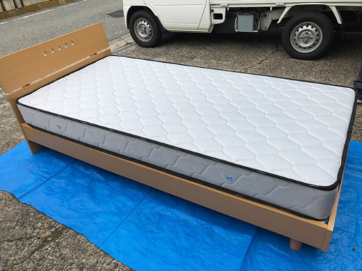 マット付き　シングルベッド①