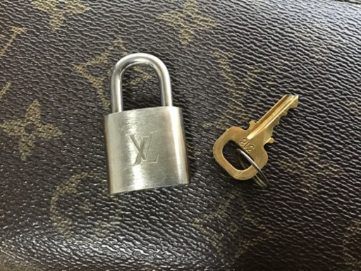 ルイヴィトン カナデ パドロック 南京錠 No.318