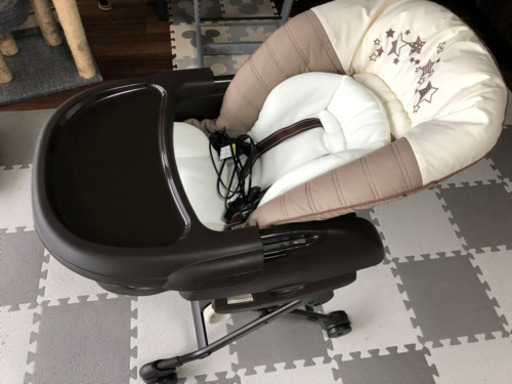 【値下げ可能】Combi ネムリラ　AUTO SWING【早いもの勝ち】