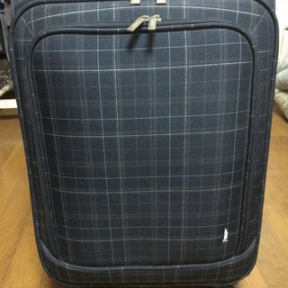 イーストボーイのスーツケース