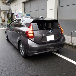 アクアS  H24  車検5/2　走行79000ｋ　社外メモリーナビ＆フルセグＴＶ　カラーバックカメラ　社外フルエアロ＆車高調　ＬＥＤライト＆社外テールレンズ　革調シートカバーの画像