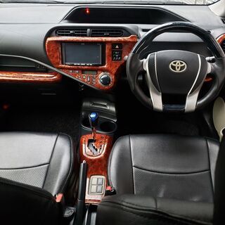 アクアS  H24  車検5/2　走行79000ｋ　社外メモリーナビ＆フルセグＴＶ　カラーバックカメラ　社外フルエアロ＆車高調　ＬＥＤライト＆社外テールレンズ　革調シートカバーの画像
