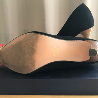 【売ります500円】24.5cm黒スウェード調パンプス 9cmヒールの画像