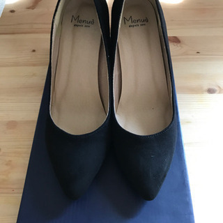 【売ります500円】24.5cm黒スウェード調パンプス 9cmヒールの画像