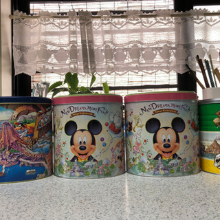 ディズニーの缶