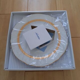 ノリタケのプレートの画像