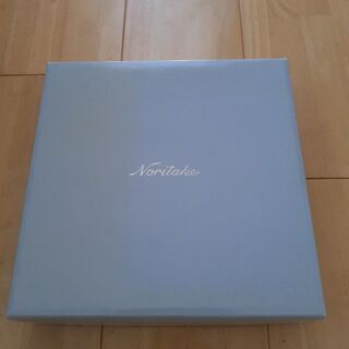 ノリタケのプレートの画像