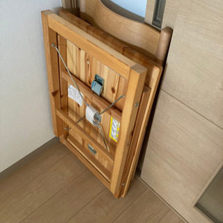 折り畳み式　机とイスの画像