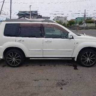 NISSAN、エクストレイルの画像