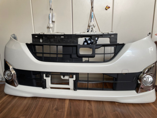 LA600 タントカスタム 前期バンパー