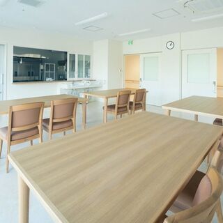 【茂原市】調理スタッフ 　OPENしたばかり！話題のフットサルコート付き高齢者向け住宅でのシゴト！　Wワーク　週１～　固定曜日のみ、働き方はあなたの希望で全部ＯＫ！ 法人の運営する保育園も利用できちゃいます！の画像