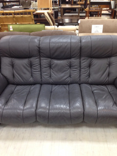 取りに来れる方限定！３人掛けソファーです！！