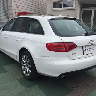 【コミコミ価格】アウディ A4アバント 4WD 本革シート ターボ 車検令和4年10月6日迄！♪4158の画像