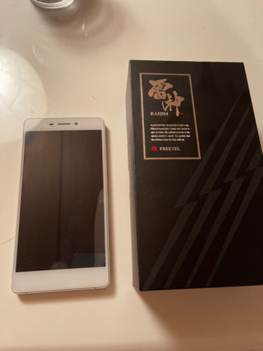 スマートフォン　FREETEL ⭐︎美品⭐︎