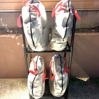 中古) タイヤラック　サイズ　幅約52cm x 奥行約36cm x 高さ約128cmの画像