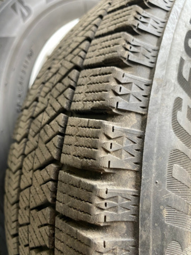 スタッドレス　タイヤ　14インチ