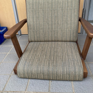 肘掛け座椅子値下げ