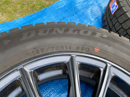 スタッドレスタイヤ　DUNLOP winterMAX  ホイール、ナット付き