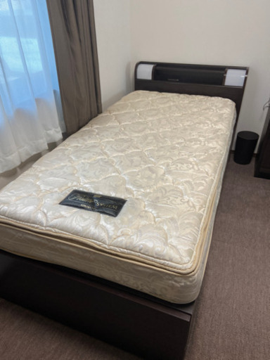 シングルベッド（キングスダウンマットレス付き）【購入者決定しました】