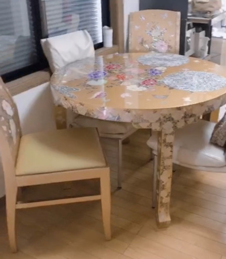 アウトレット　螺鈿円卓テーブル