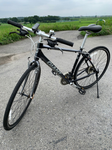 クロスバイク　GIANT ESCAPE  R3