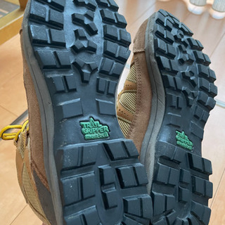 モンベル　トレッキングシューズの画像