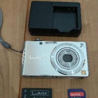 デジカメ LUMIX DMC-FH5
