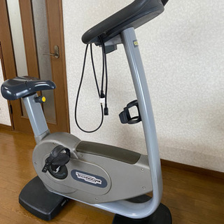 エアロバイク TECHNOGYM BIKE FORAM500