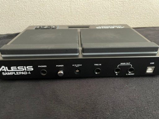 ドラムセットに導入するのに最適！ALESIS SAMPLEPAD 4