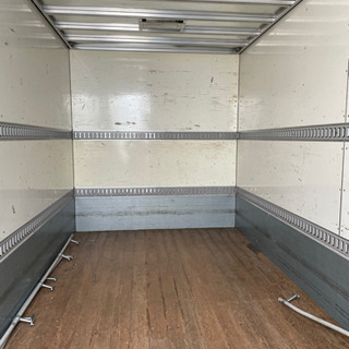 お待たせ致しました！コンテナ大量入荷⭐︎2トンから10トン色々ありますよ。の画像