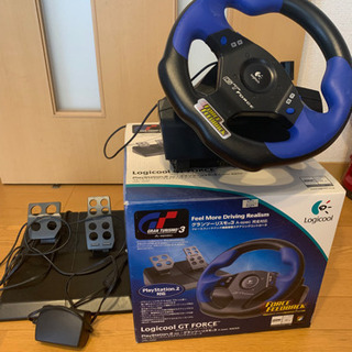【値下げ】ロジクールGT FORCE ステアリング　コントロール　ソフト２本付きの画像