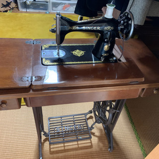 SINGER 足踏みミシン　15Uの画像