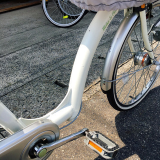 子ども乗せ自転車✨前乗せチャイルドシート✨3段階変速ギア付き✨26インチ　白色✨鍵あり✨中古品の画像