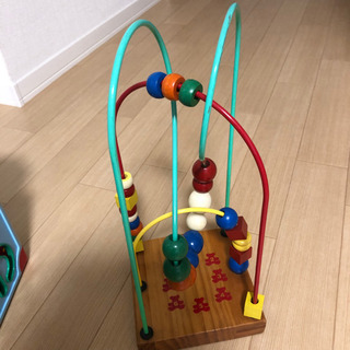 かたはめのおもちゃとループのおもちゃの画像