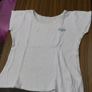 中古子供服　女の子　小学2年から3年程度