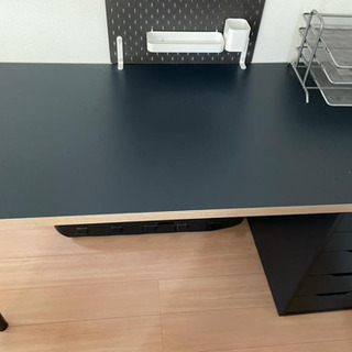 オフィステーブル　IKEA