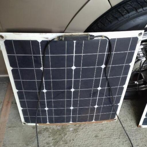キャンピング　ソーラーパネル 50w フレキシブル 太陽光発電