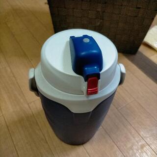 大き目水筒