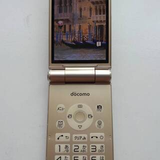 NTTdocomo P-01　ゴールド　中古　ワンセグ・wifi...