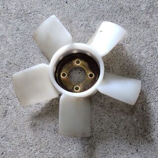 マツダ シャンテ ポーターAA型エンジン用 純正ウォーターポンプ良品