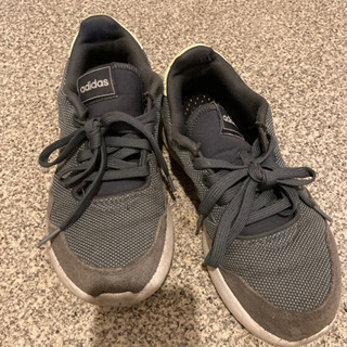 adidasランニングシューズ
