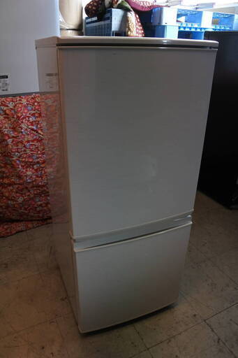 SHARP 17年 SJ-D14C-W 137L 単身サイズ エリア格安配達