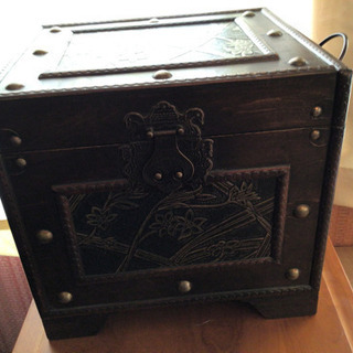 アンティク収納ケースの画像