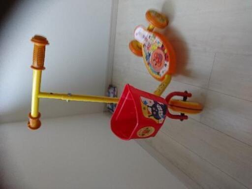 美品✨お値下げ‼️お子様に☺️アンパンマン！キックボード？