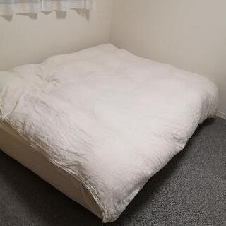 無印シーツとダブル掛け布団と敷きパット