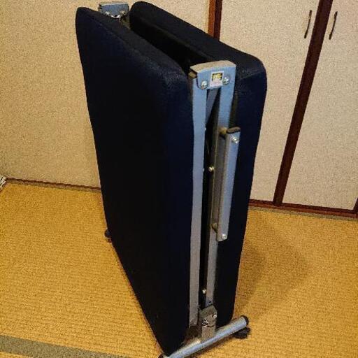 【お譲りできました】折り畳みベッド スリム幅