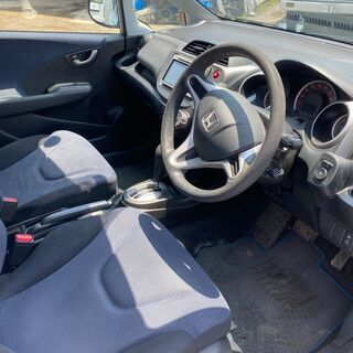 フィット　水色の画像